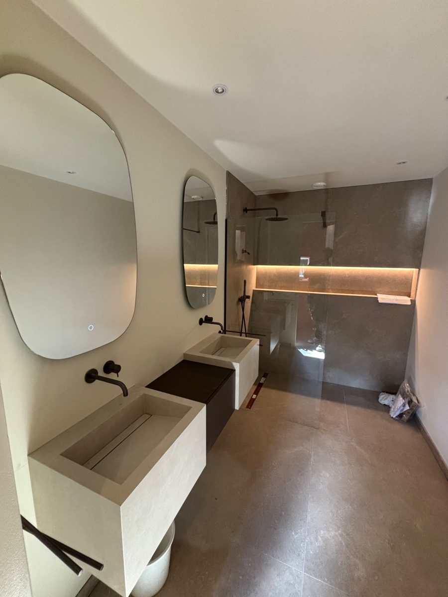 Complete badkamer met inloopdouche